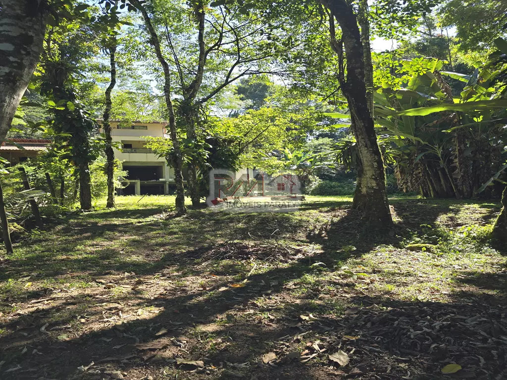 Refúgio Exclusivo com Cachoeira em Paraty
