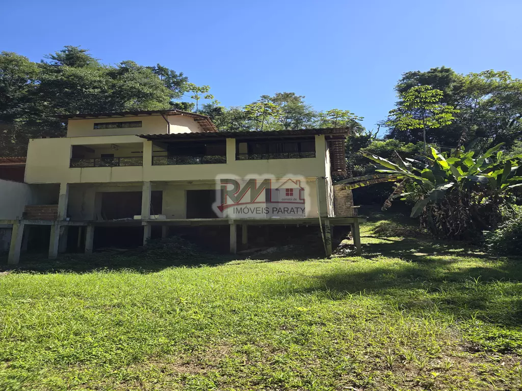Refúgio Exclusivo com Cachoeira em Paraty